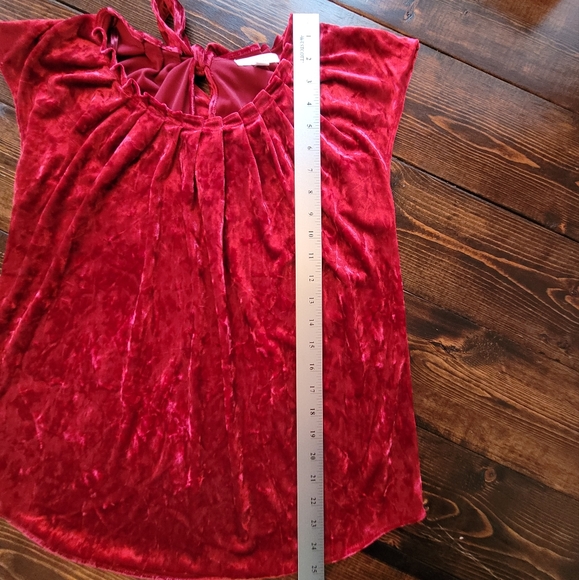 LC Lauren Conrad red velvet women's top size medium - Picture 8 of 10